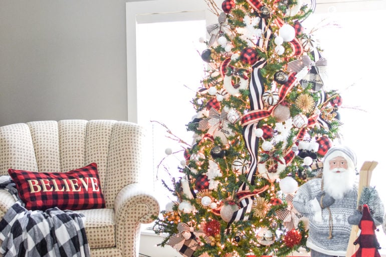 Buffalo Check Christmas Tree Start At Home Decor Momschristmastree 2 770x512
