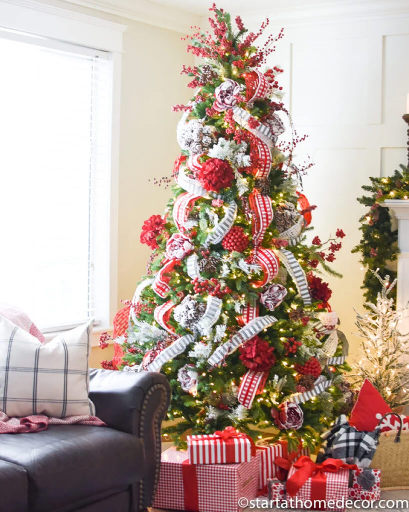 How to Style Ribbon on a Christmas Tree Like a Pro