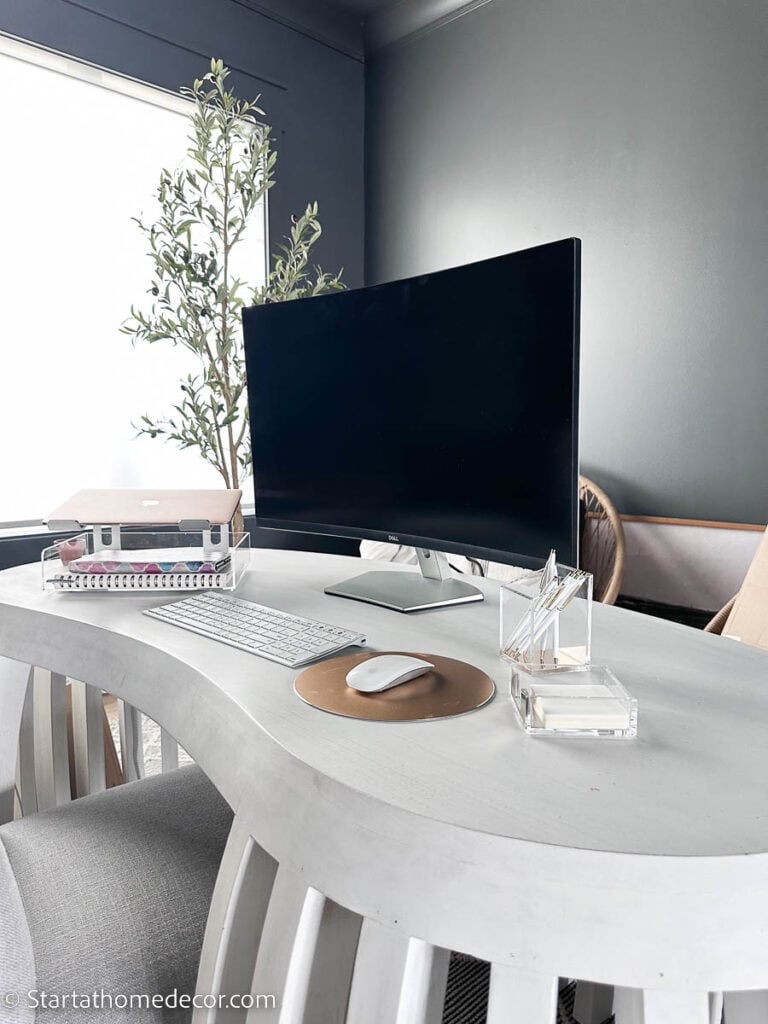Classy Minimalist Desk Organization - Brooke Nicole Larsen