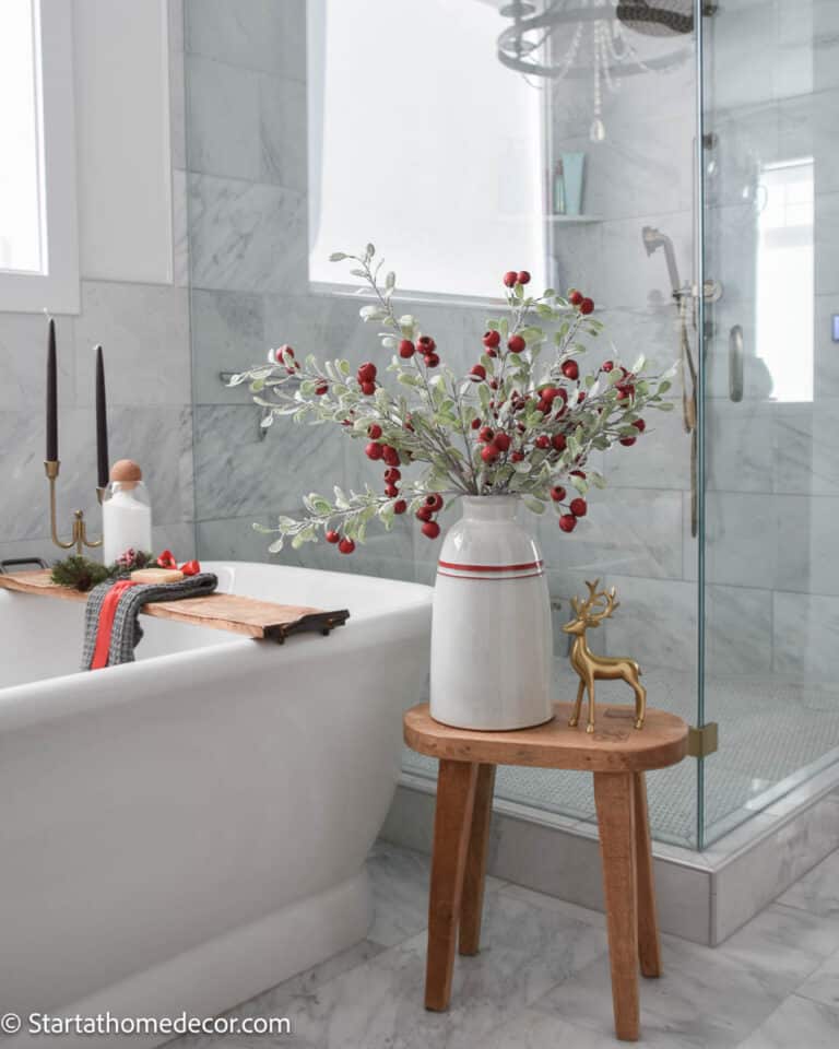 How to Create Classy Christmas Bathroom Decor Ideas - Start at Home Decor