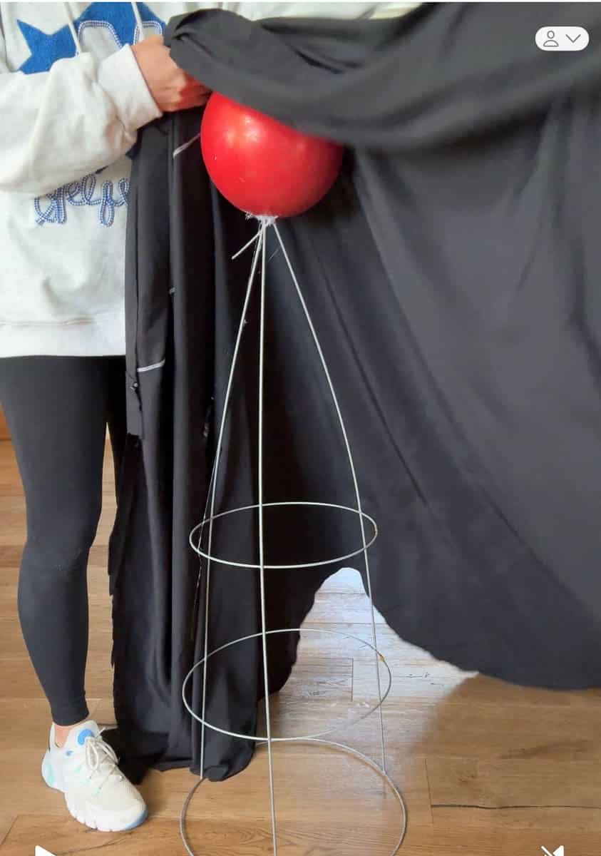 adding fabric to tomato cage frame